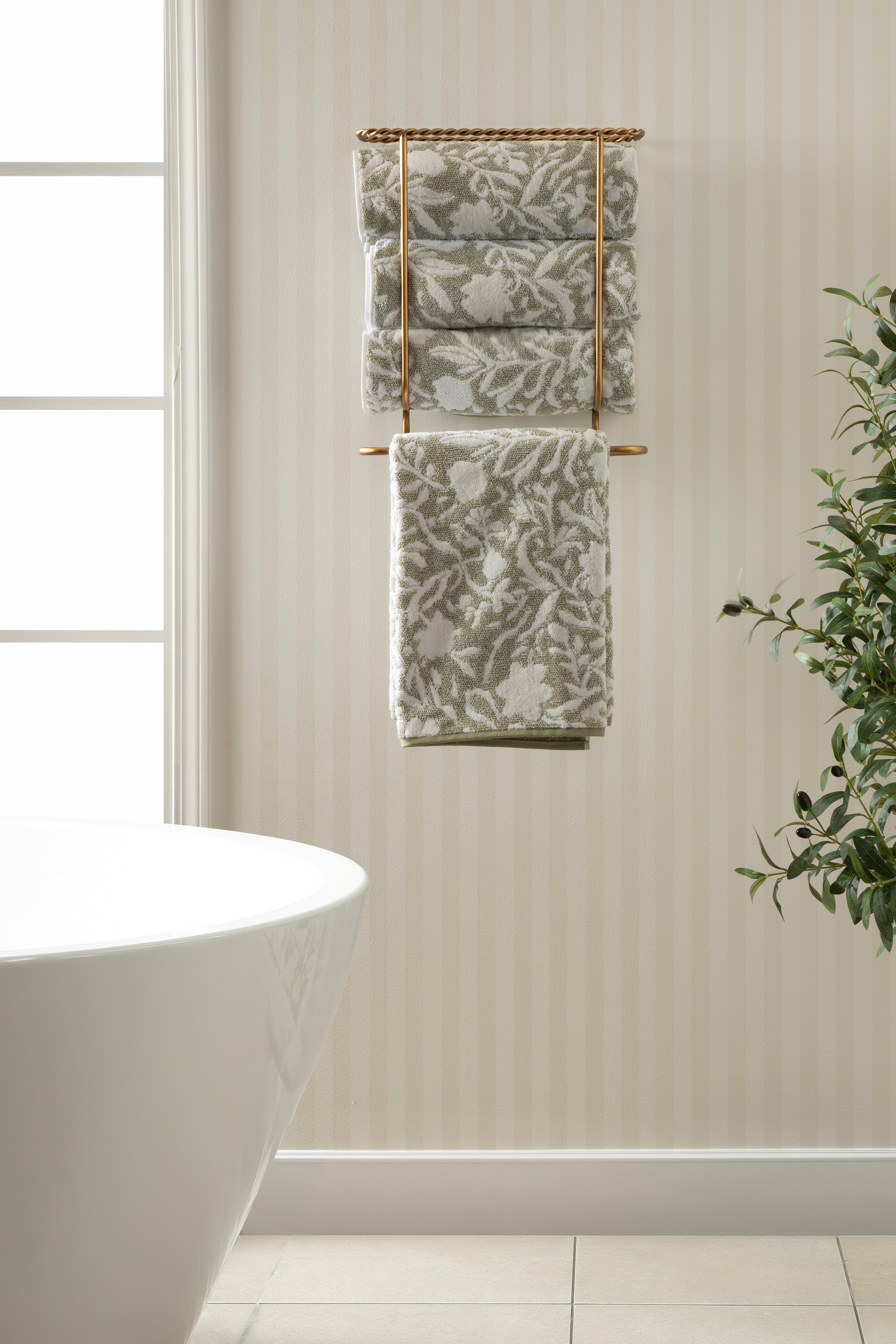 Towel Rack Gold 17x9x19 8