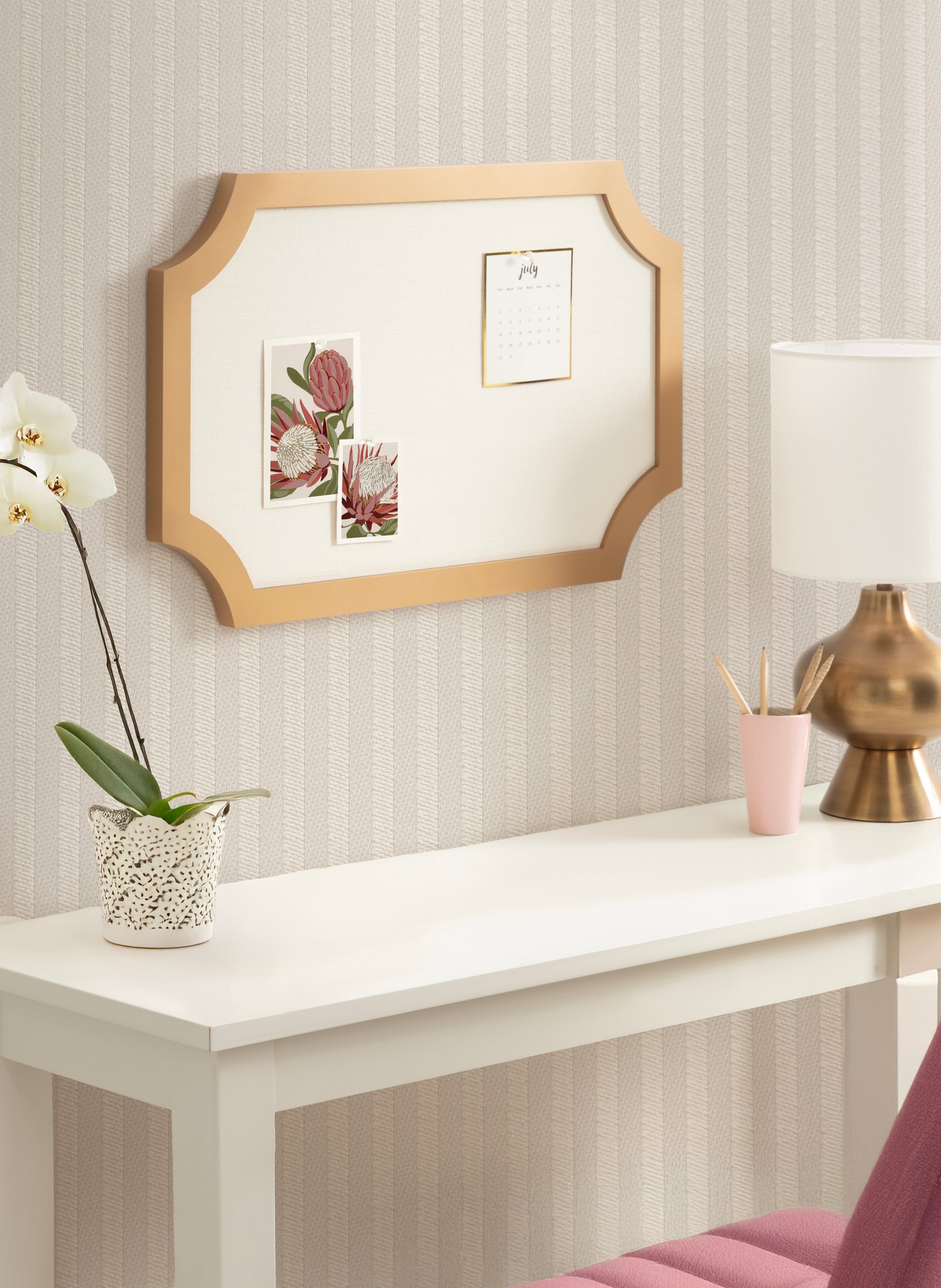 Holbrook Scalloped Rectangle Framed Pinboard