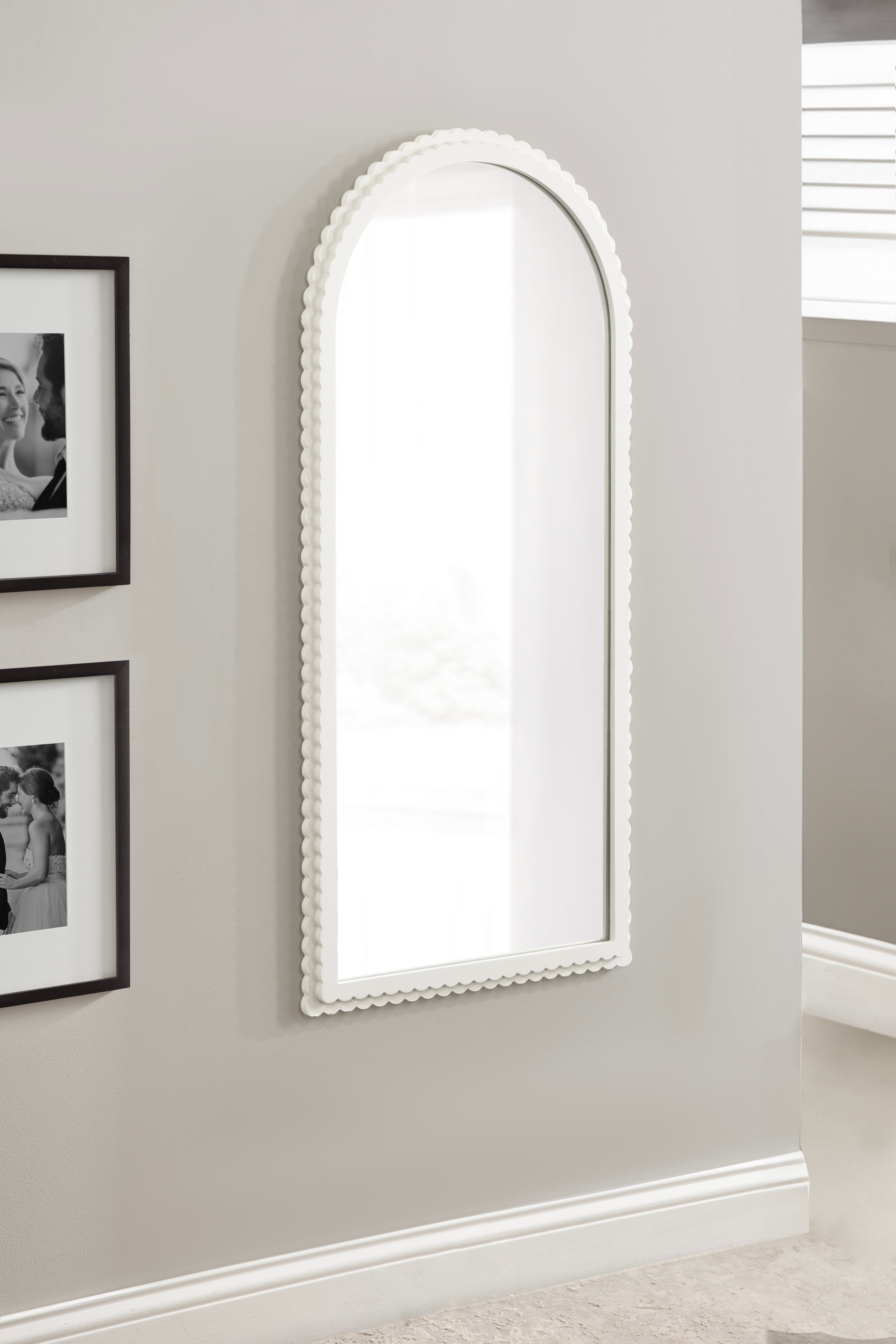Arch Mirror 20x42 White 7