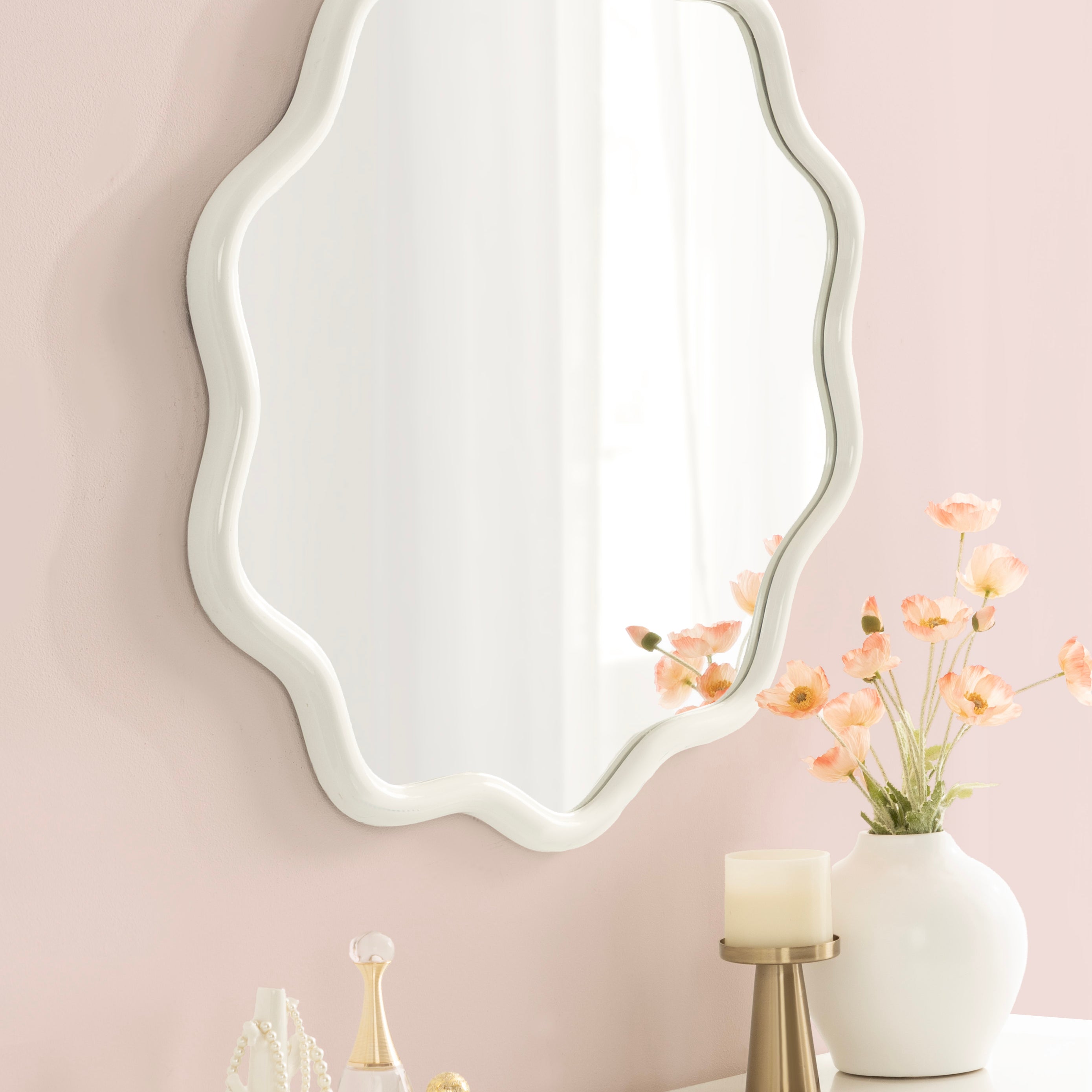 Scallop Mirror 26x26 White 7