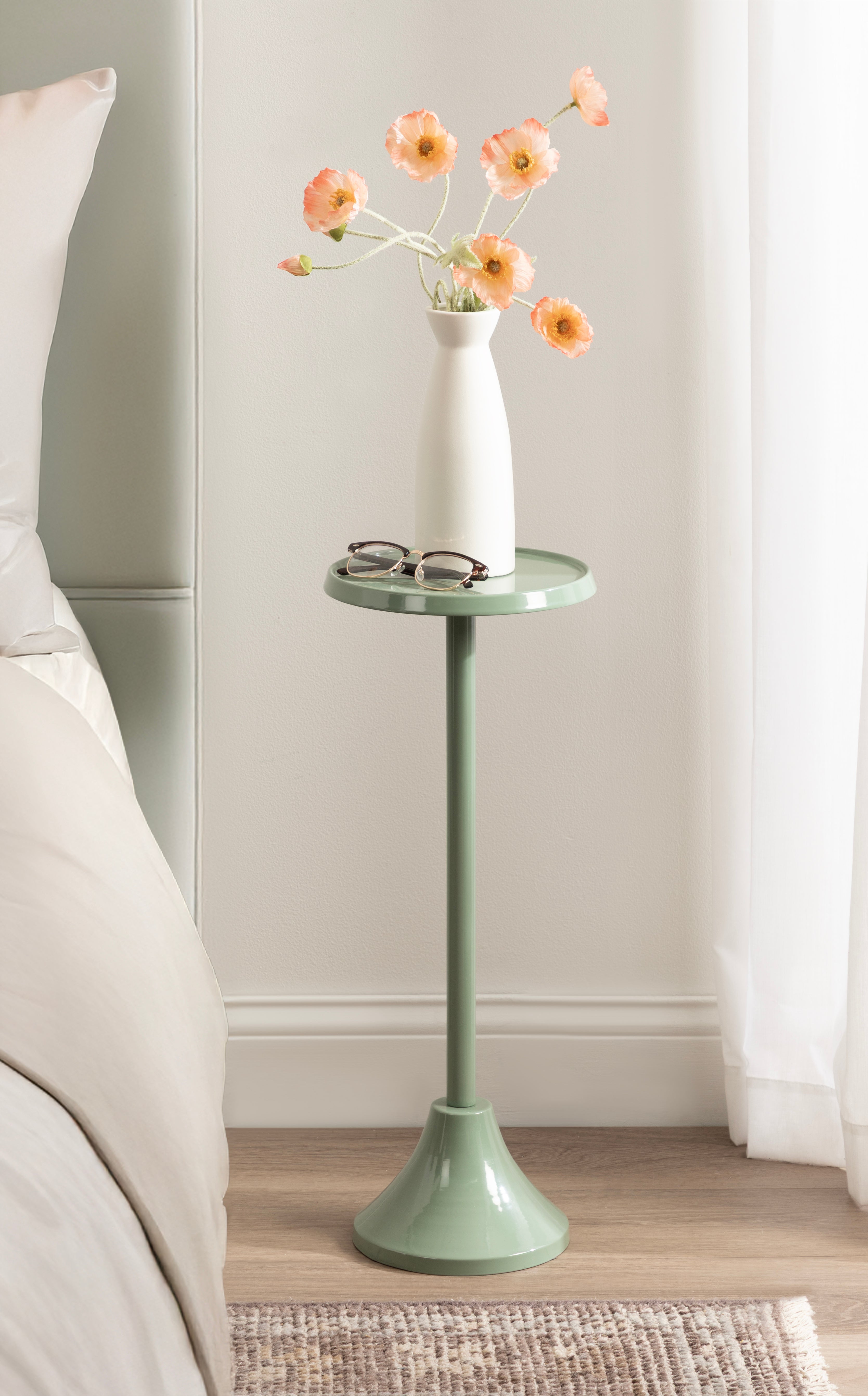 Drink Table Green 9x9x23 6