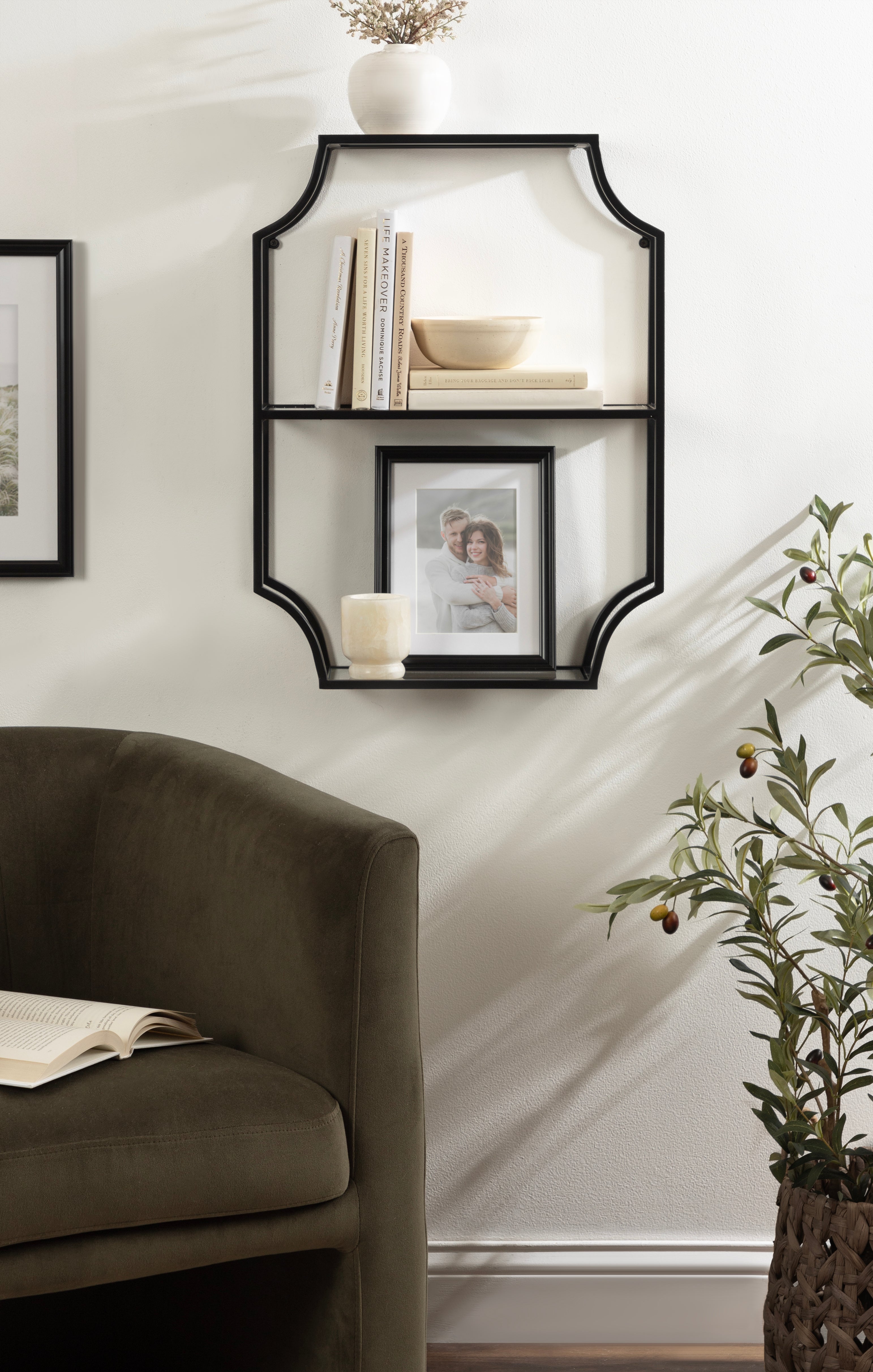 Accent Shelf Black 18x24 8