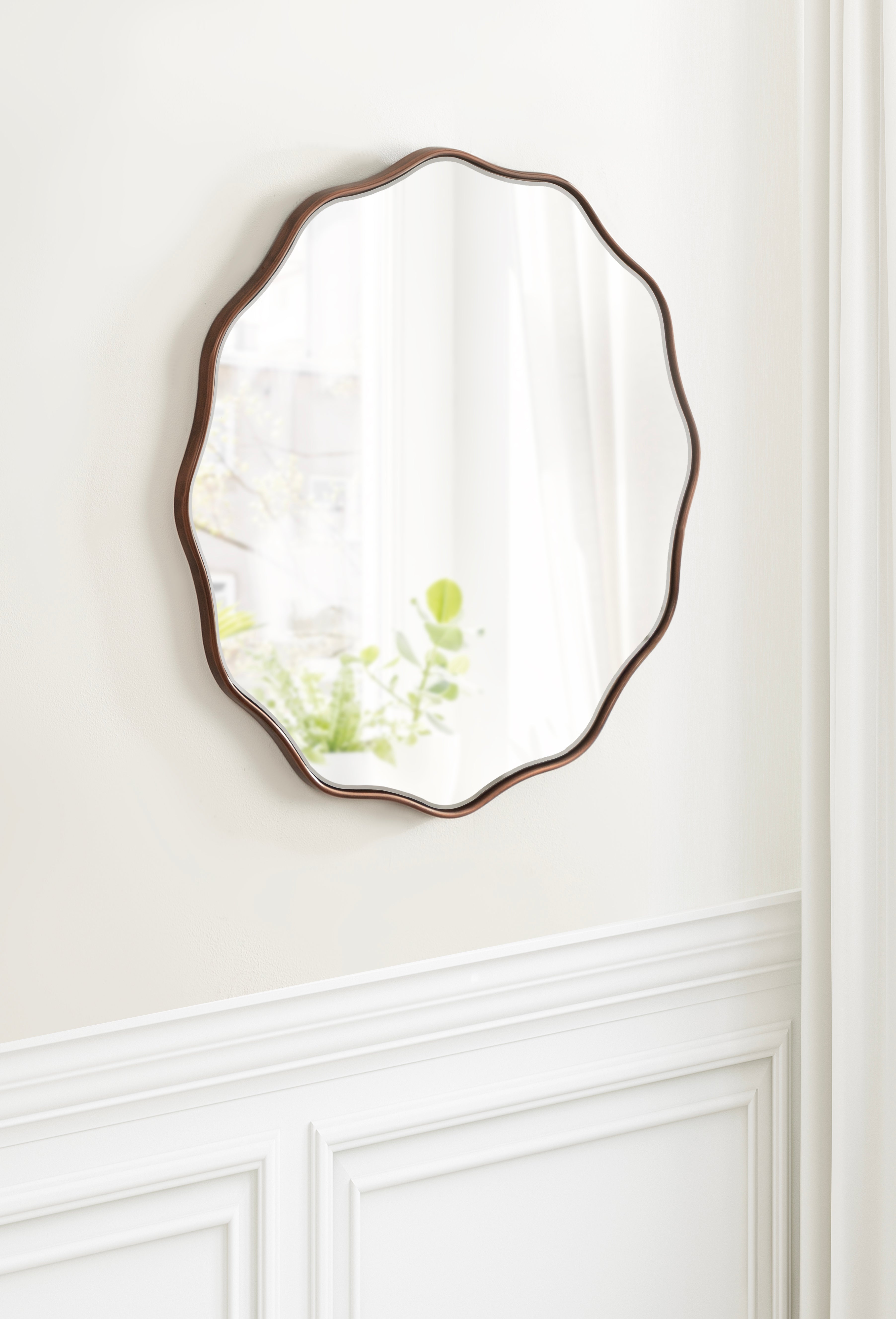 Viona Round Scalloped Mirror