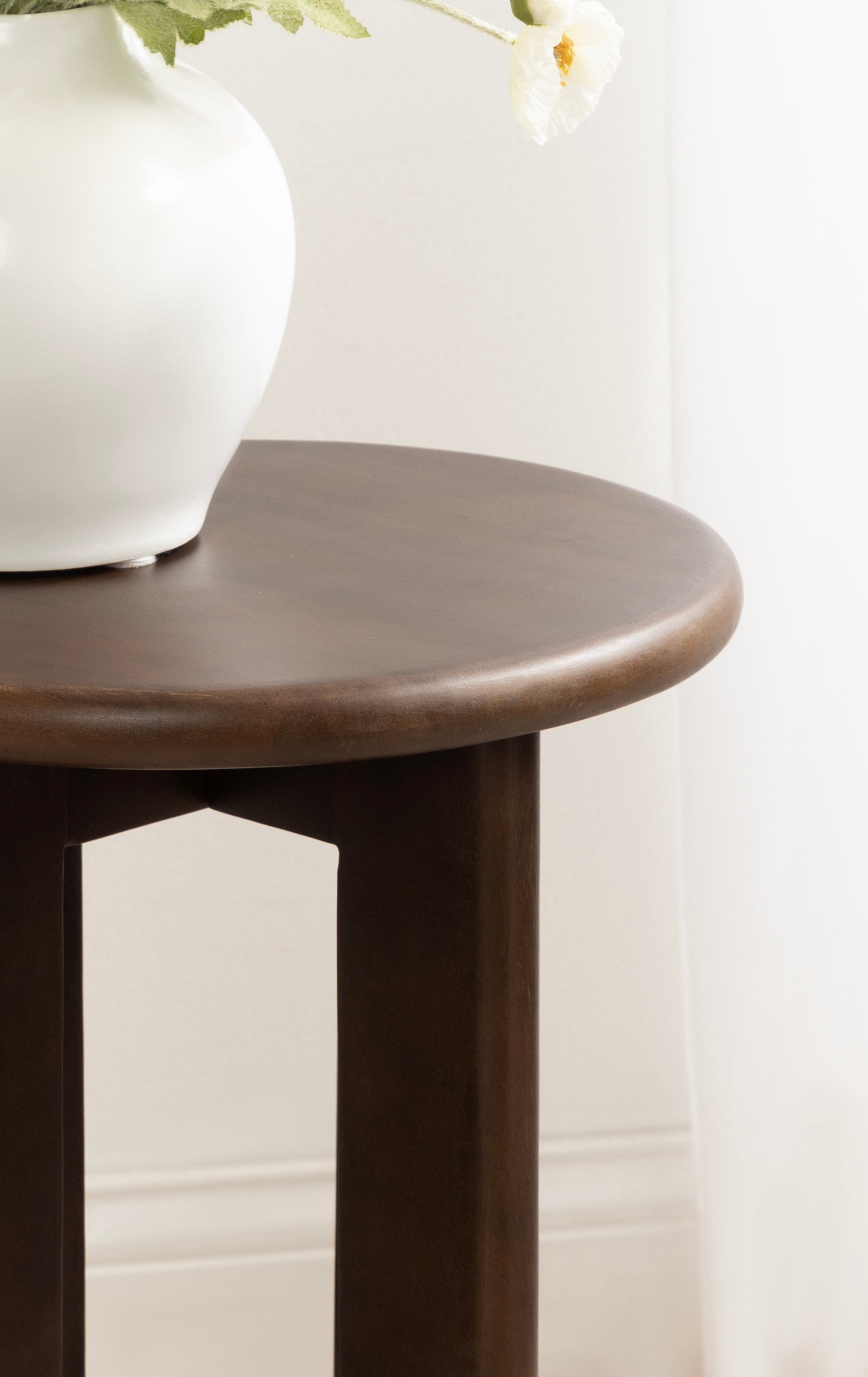 Seebeck Round Side Table