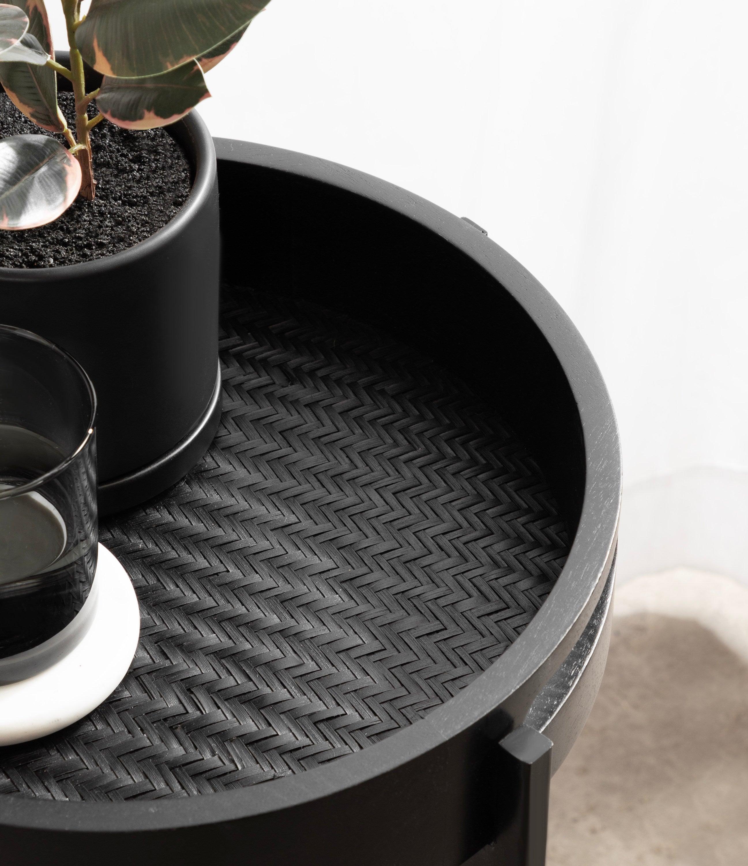 Smita Round Tray Table