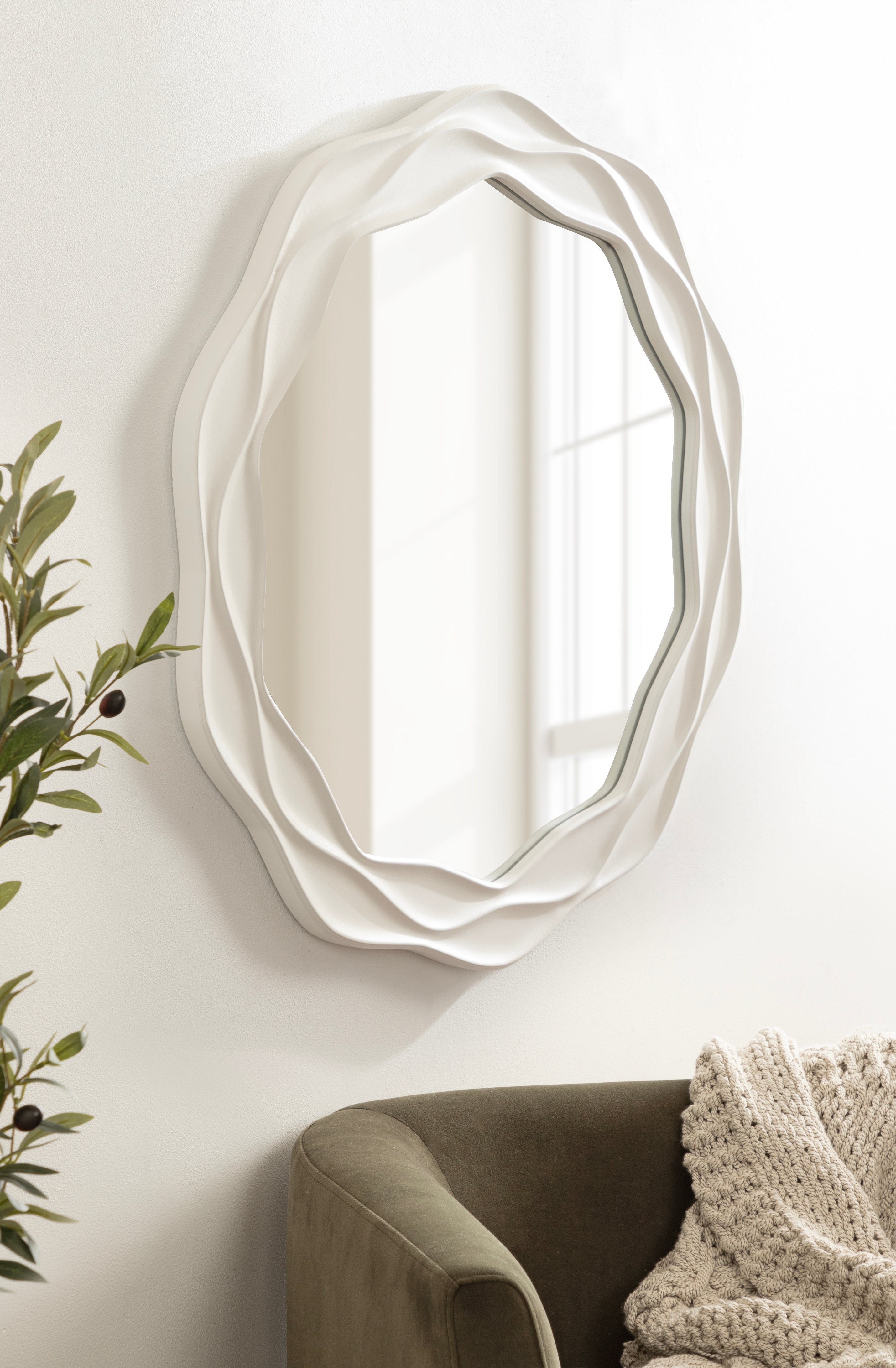 Wavern Round Wavy Mirror