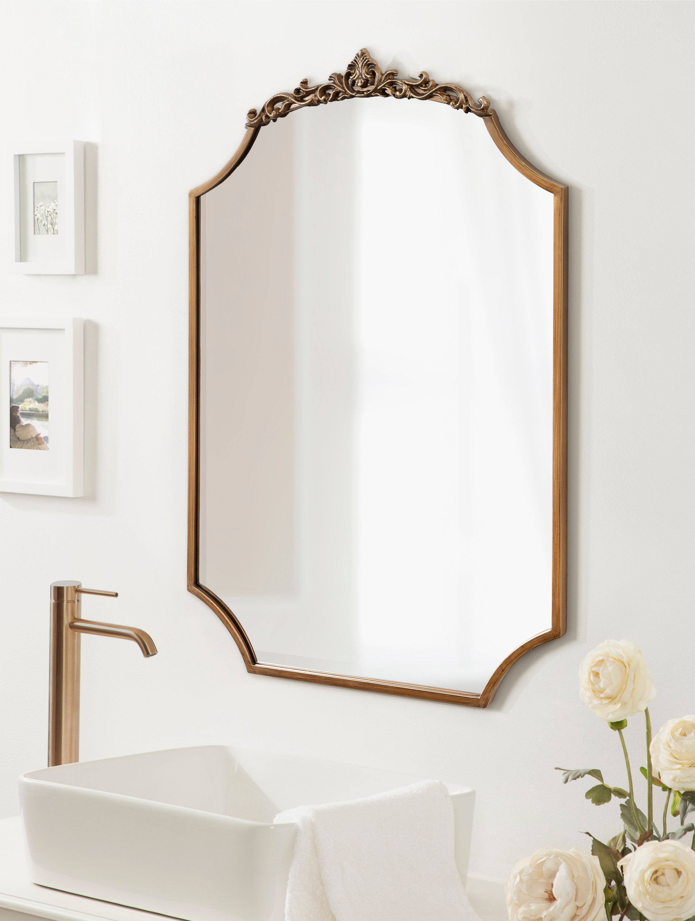 Arendahl Traditional Scallop Mirror