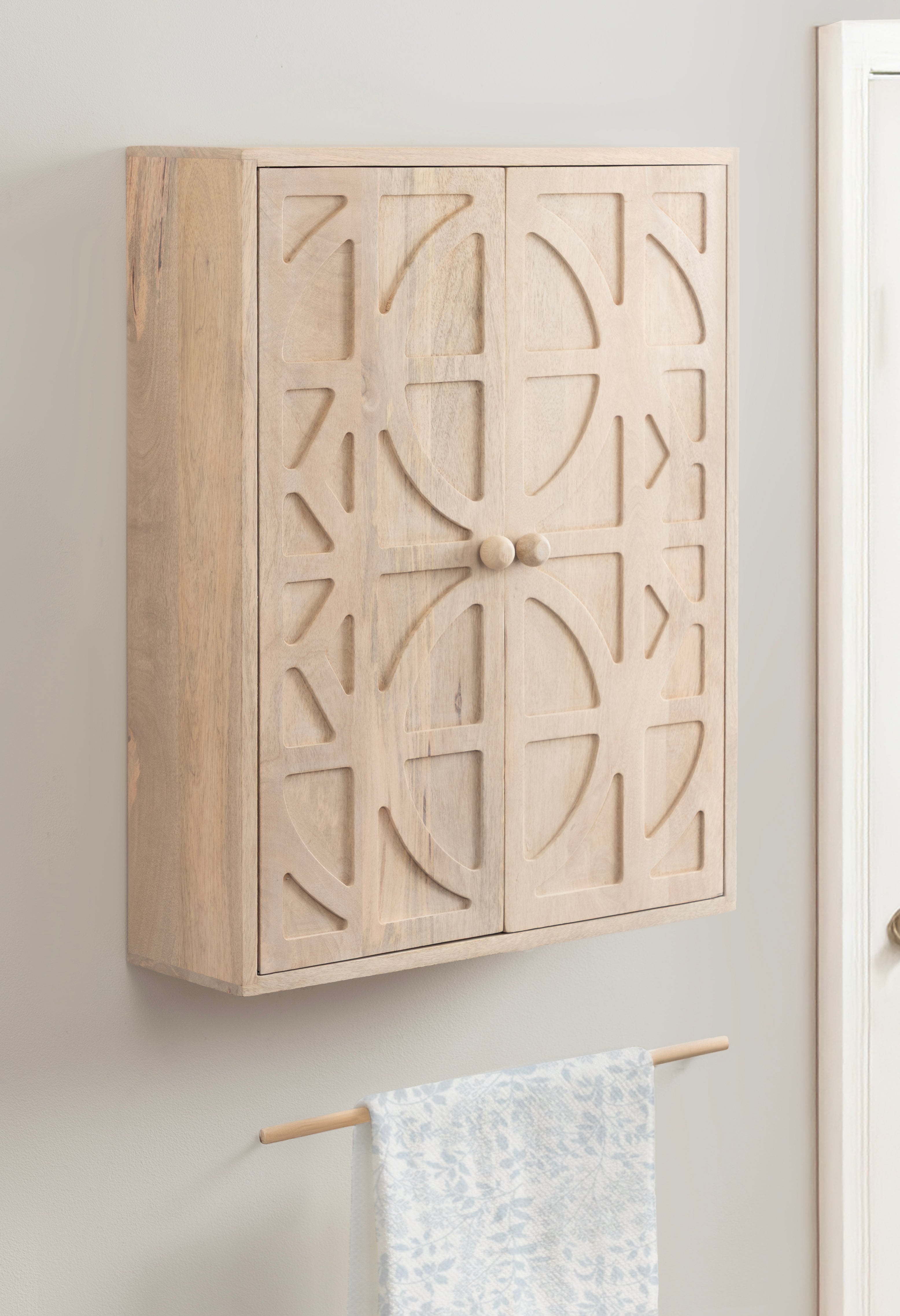 Cabinet Whitewash 22x7x28 7