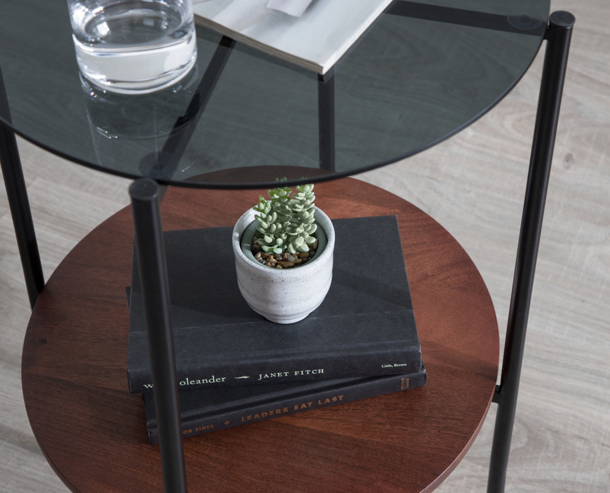 Ottelo Round Side Table