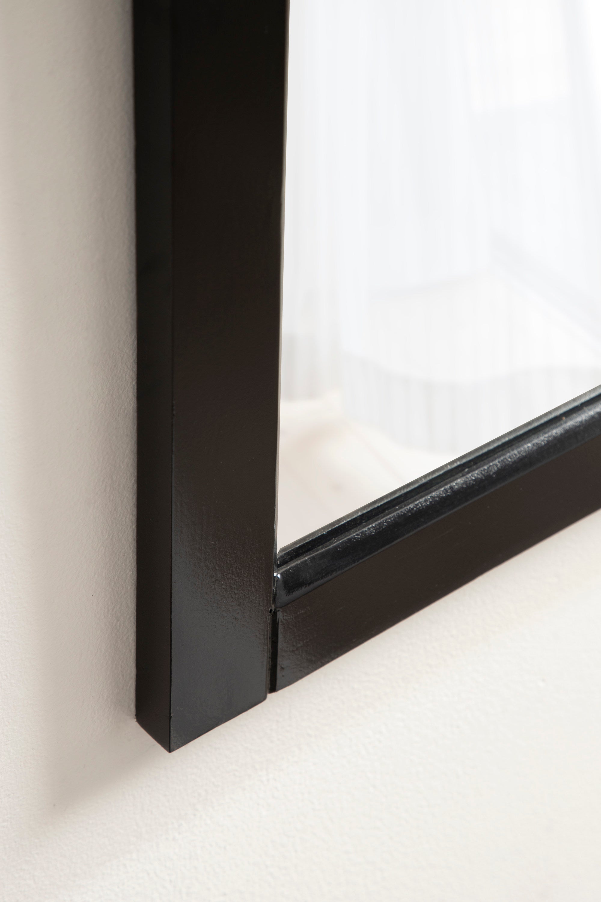 Skylan Decorative Wall Mirror