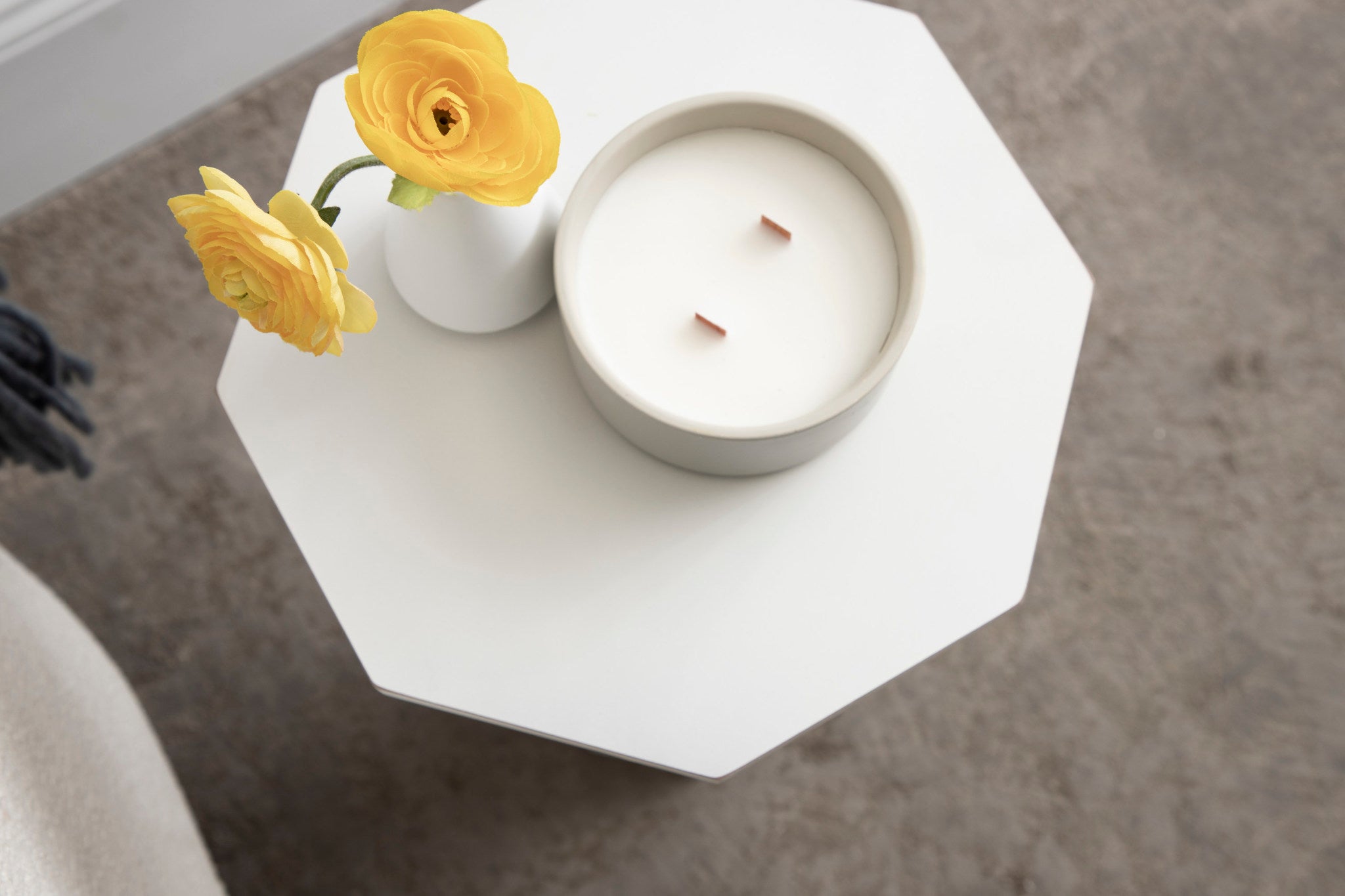 Octavia Accent Table