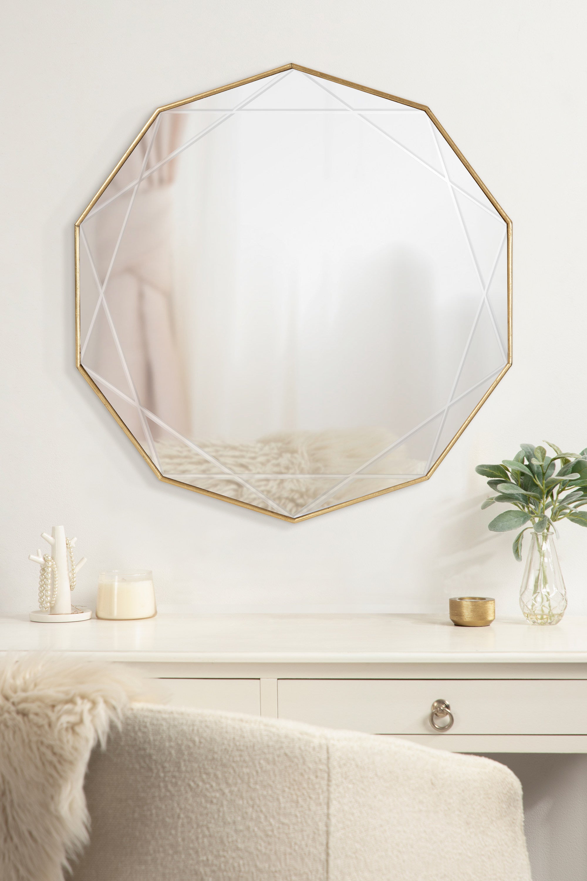 Deka Geometric Mirror