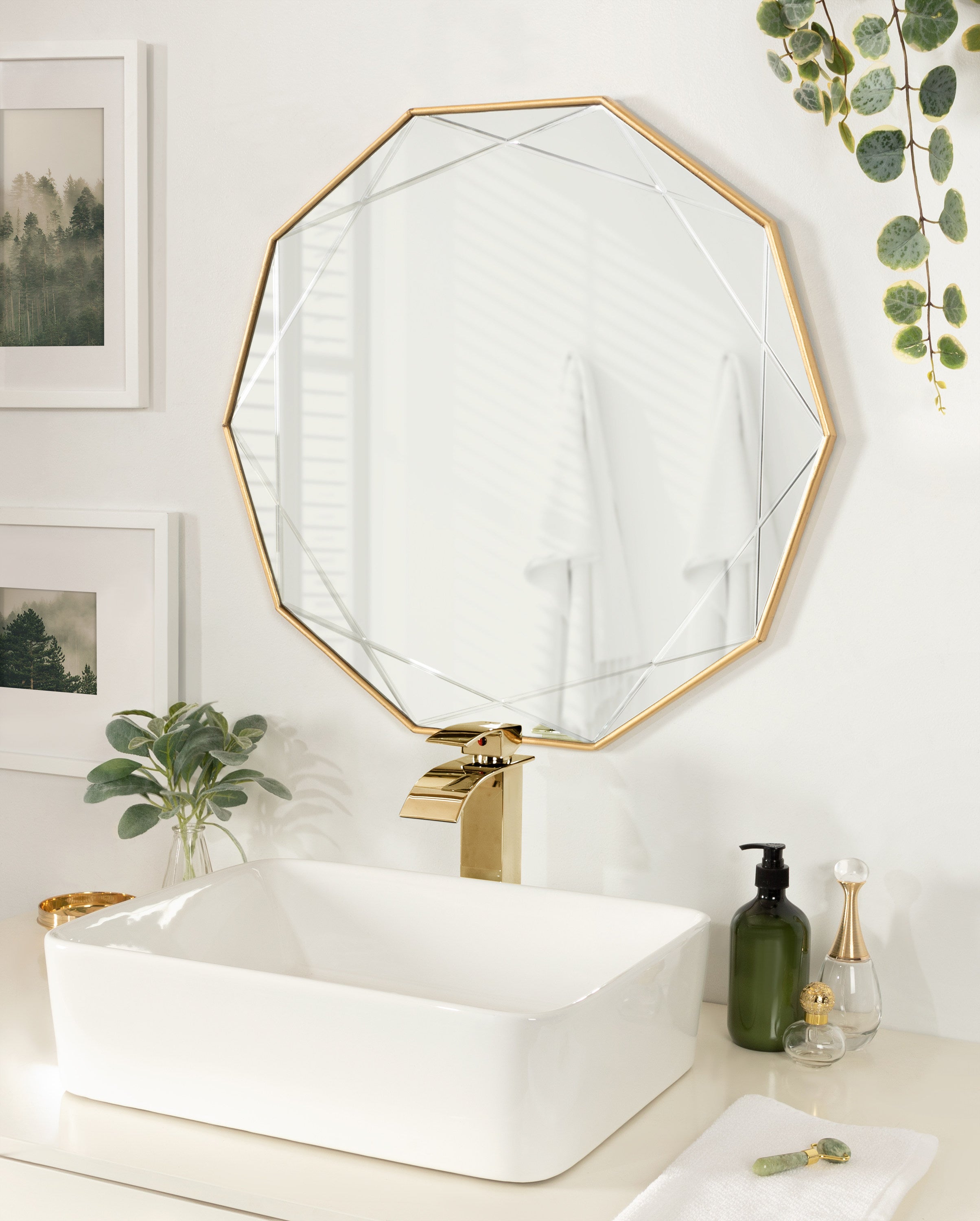 Deka Geometric Mirror