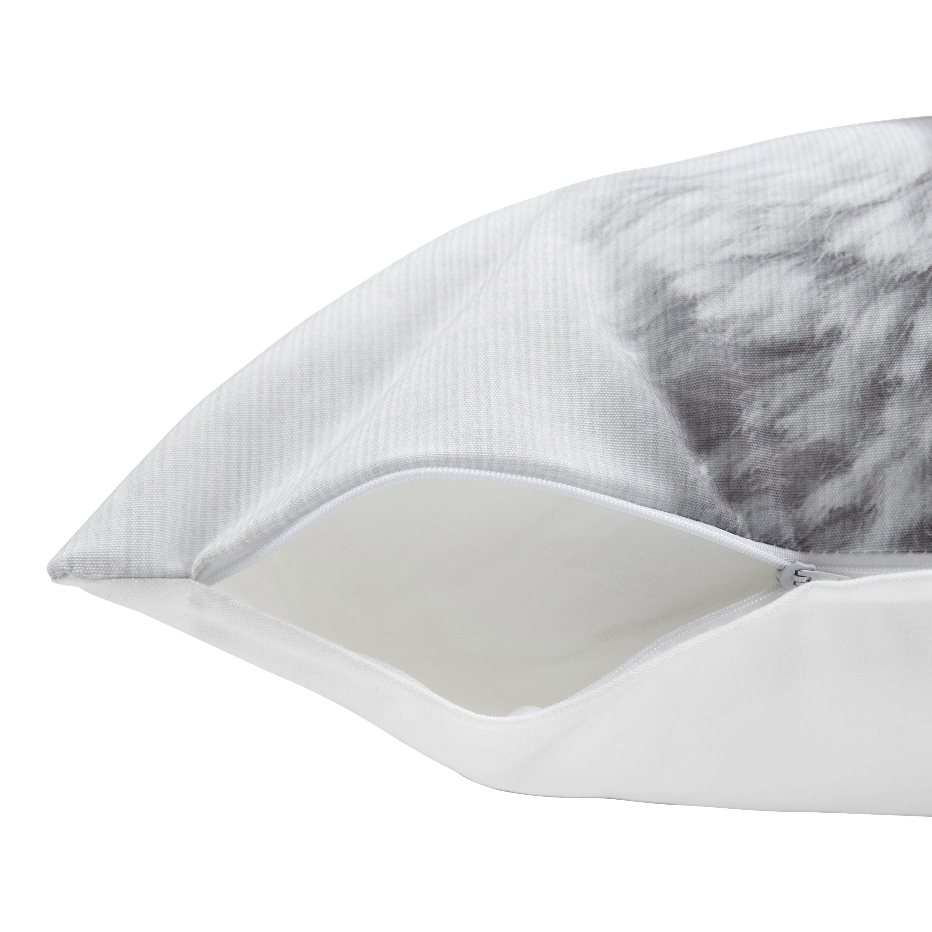 Como Alpaca Print Throw Pillow Cover